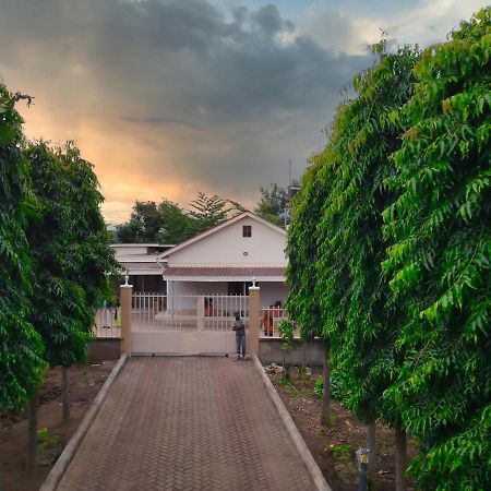 Kilimanjaro Lyimo's Country House2 Moshi Bagian luar foto